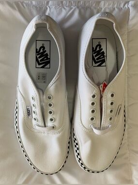 New Vans unisex Shoes Size Mens - 7 Women’s - 8.5